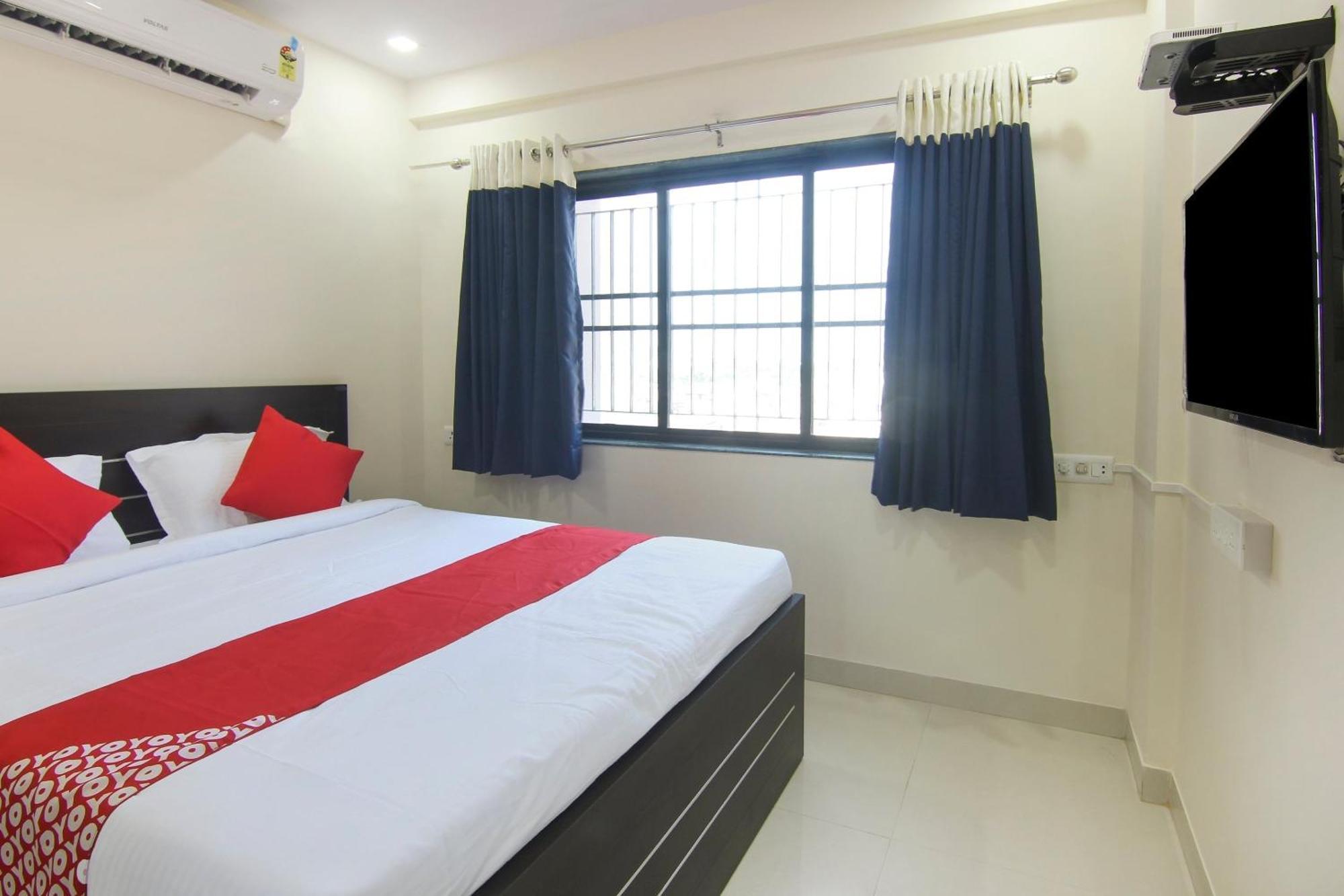 Hotel O Villa 31 Akot Buitenkant foto